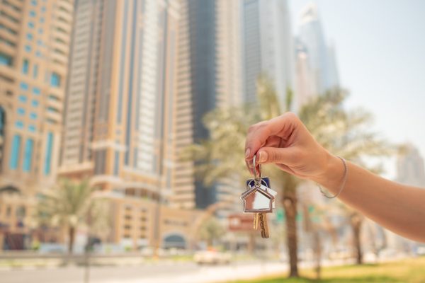 Buying a Home in Dubai Before And After Completion: Which is Better?