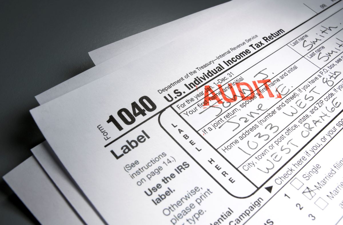 How Much Do IRS Auditors Make?