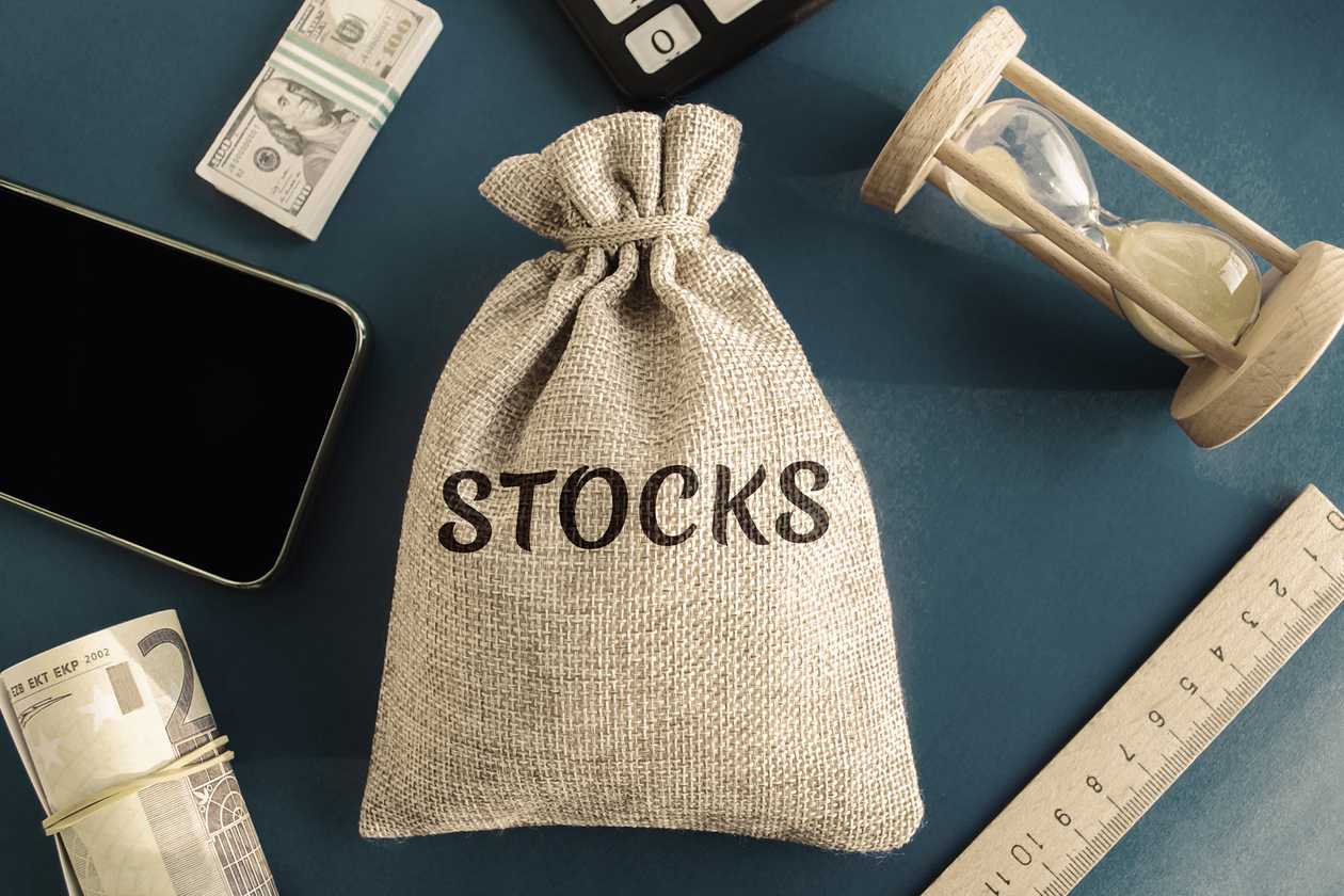 What Are The Key Differences Between Common Stock Preferred Stock And Corporate Bonds