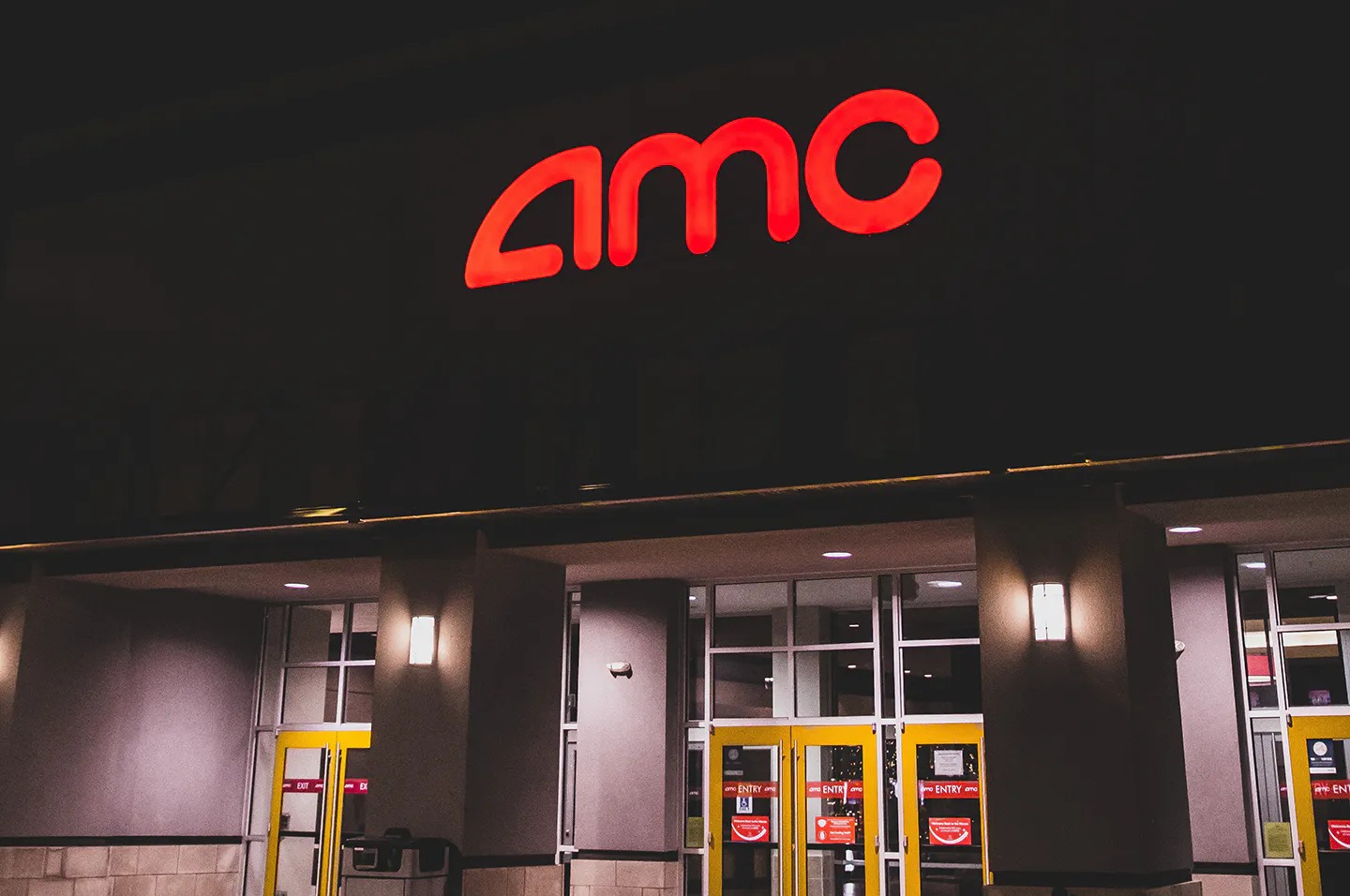When Does AMC Pay Dividends?