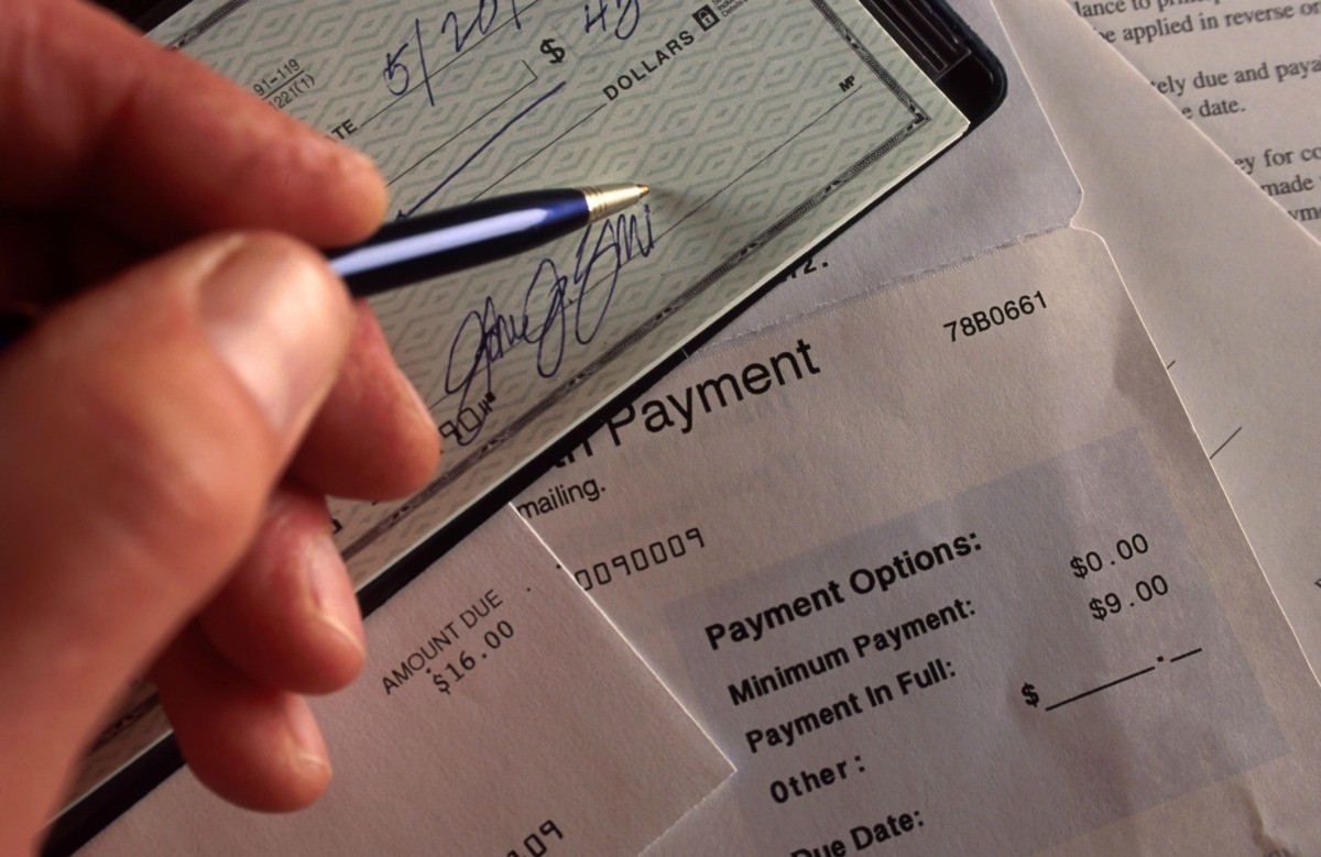 What Is The Minimum Payment To Avoid A Bill Going To Collection